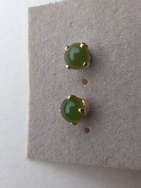 14k Gold Round Jadeite Stud Earrings